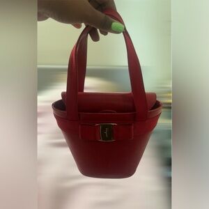 SALVATORE FERRAGAMO Vara Bow Red Bucket Bag